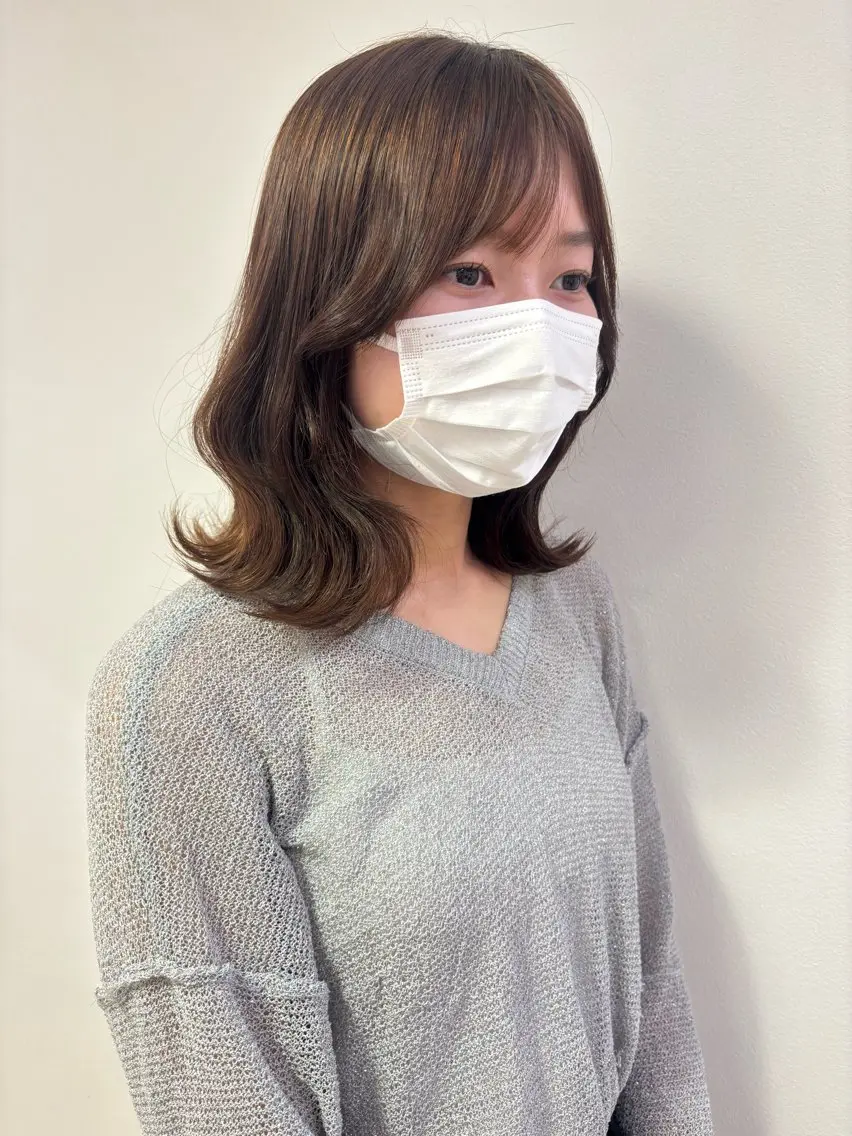 ミディアム くびれヘア レイヤーカット ヘアカラー トリートメント 透明感カラー/韓国風 /moa🎀のヘアスタイル