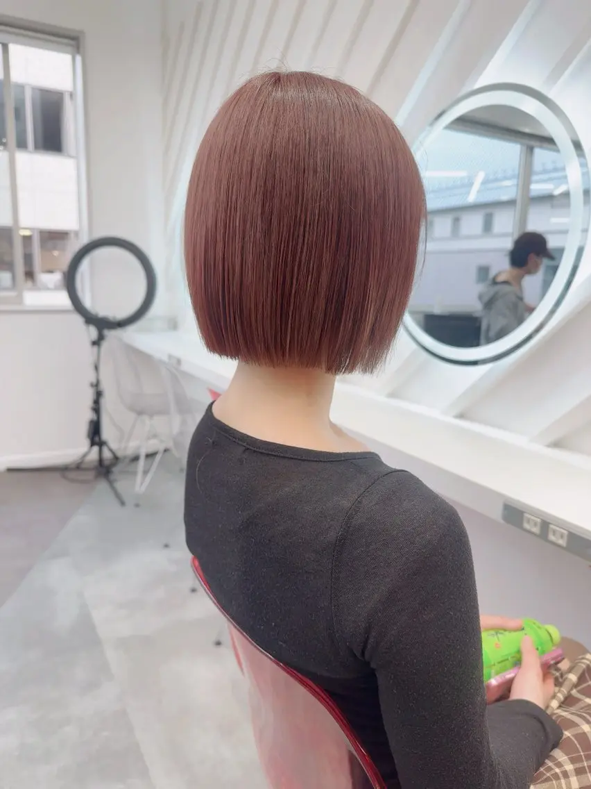 ショート カラー ヘアカラー トリートメント 莉乃/縮毛矯正/髪質 改善/艶カラーのヘアスタイル