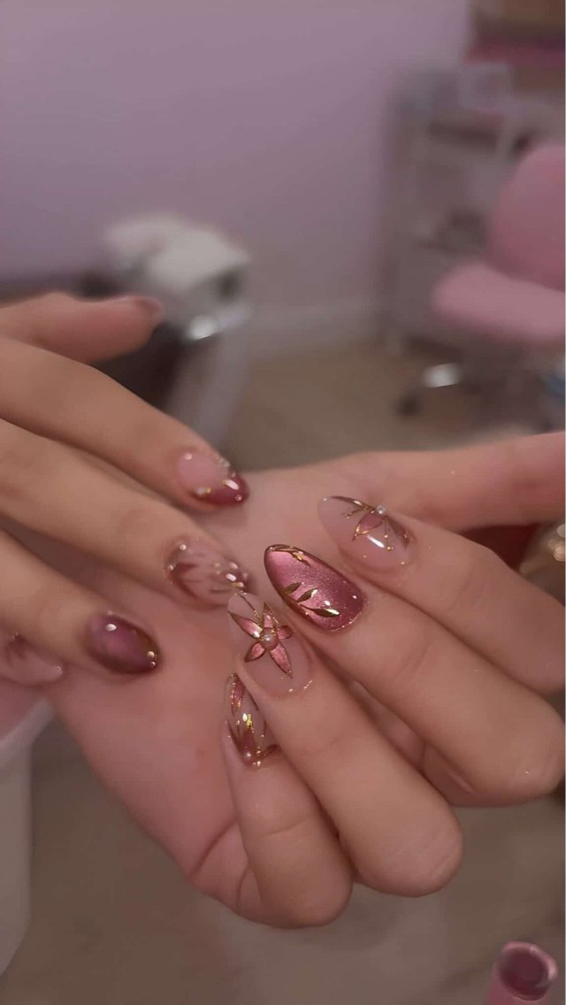 ネイル M.Queenネイル サロン天神今泉店のネイルデザイン