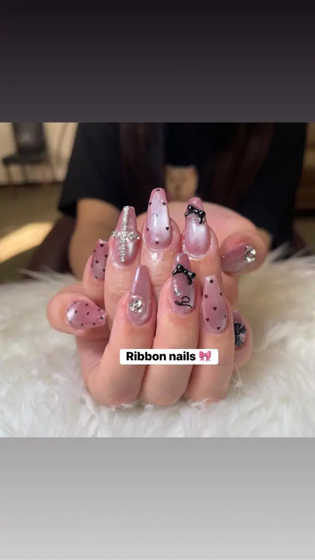ネイル アートネイル スカルプネイル ストーンネイル ネイルチップ NiJi Nailsのネイルデザイン