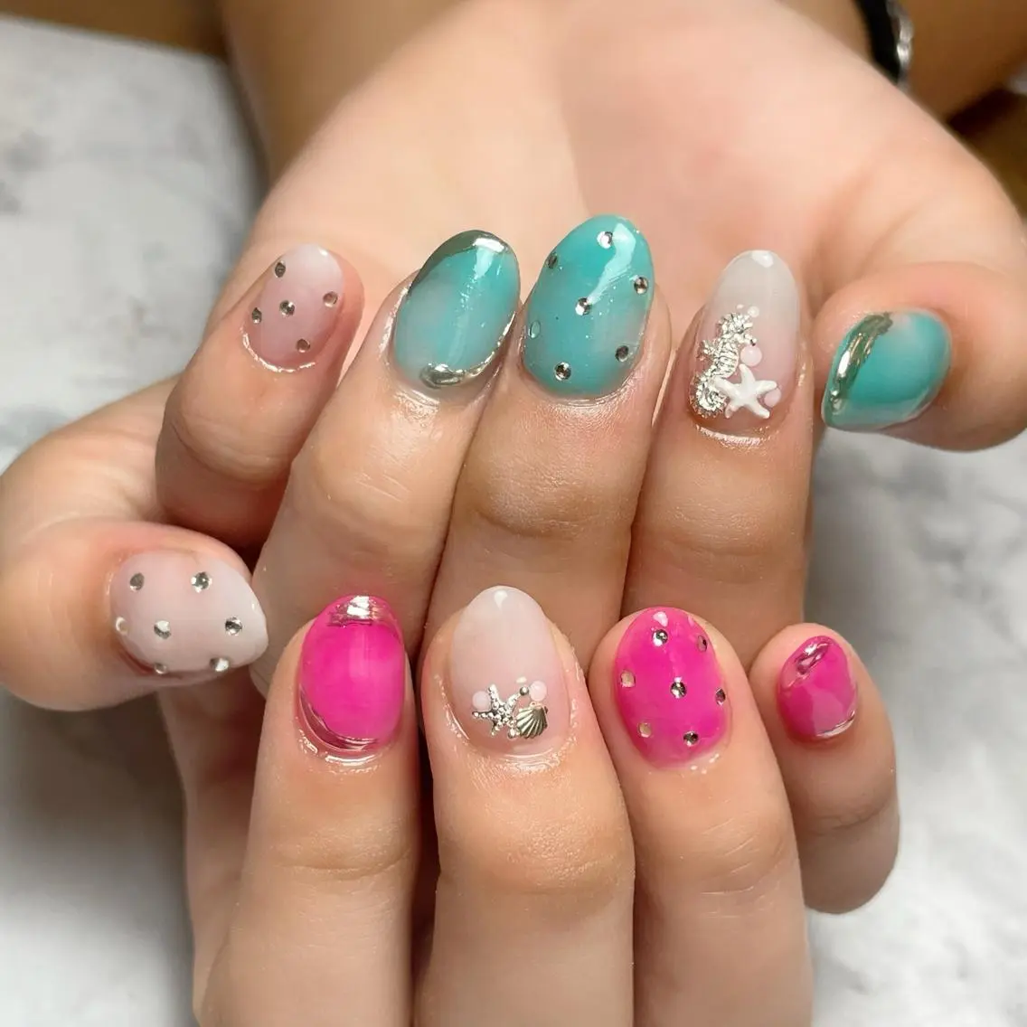 ネイル ハンドネイル Feel ‪‪☺︎‬Yuriaのネイルデザイン