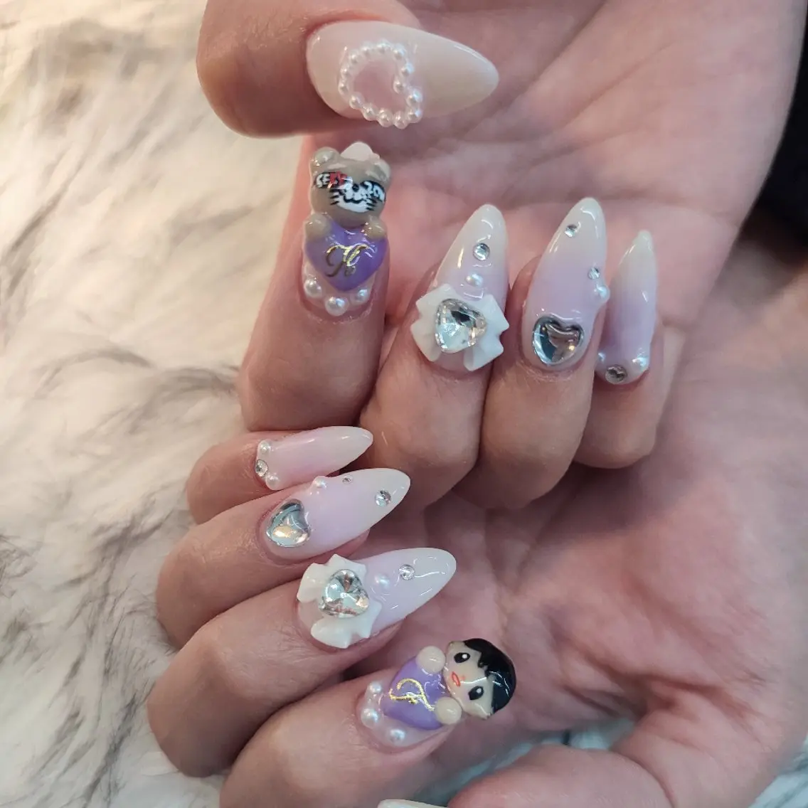 ネイル ハンドネイル RUNWAY 　　のネイルデザイン