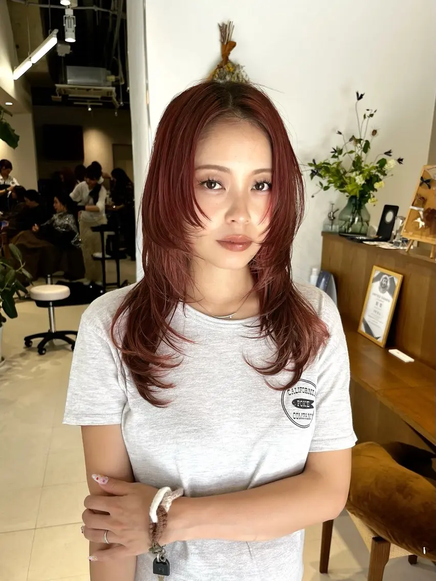 ミディアム カラー ブラウンカラー レッドカラー レッドブラウン カット ヘアカラー トリートメント レイヤーカット/ブラ ウンカラー/河野凜のヘアスタイル