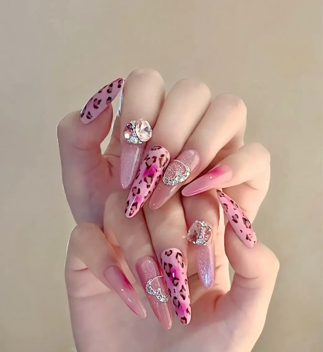 ネイル アートネイル オーロラネイル チークネイル フレンチネイル ガラスフレンチ ハンドネイル 🎀🎀YooLi Nail Salonのネイルデザイン