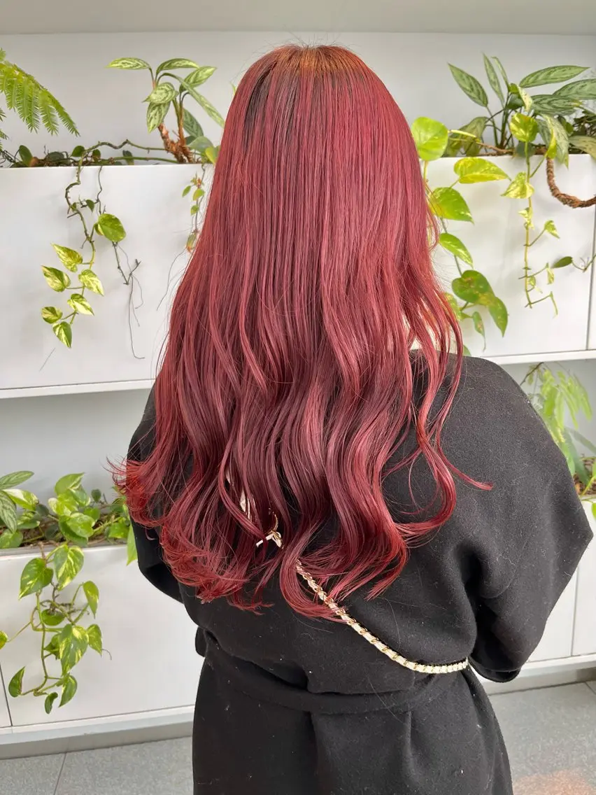 ロング カラー ブリーチ レッドカラー くさかみさき🌼暖色 /耳つぼ/オタク🌼のヘアスタイル