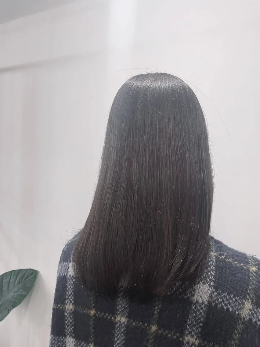 セミロング カラー グレージュ fulam － KAEDEのヘアスタイル