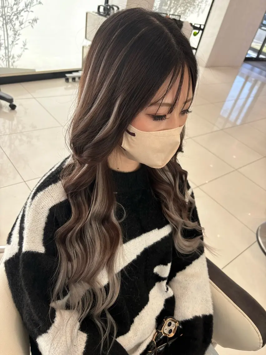ロング 前田 藍央のヘアスタイル