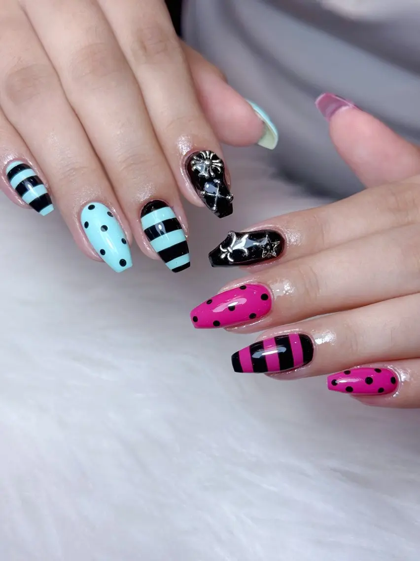ネイル アートネイル ジェルネイル ニュアンスネイル シンプルネイル ネイルチップ ハンドネイル Lisa Nail Salonのネイルデザイン