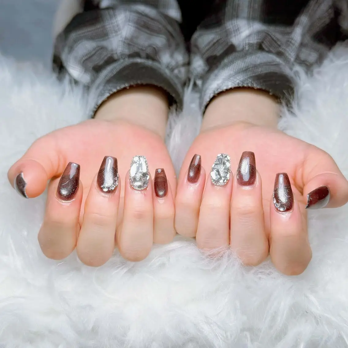 ネイル アートネイル フレンチネイル キラキラネイル 韓国ネイル ロングネイル ハンドネイル ハンドケア Mika Nails 心斎橋のネイルデザイン