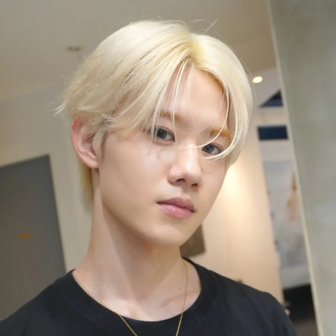 ミディアム カラー メンズ カット ヘアカラー 岡田大志🇰🇷 中/韓メンズヘアのヘアスタイル