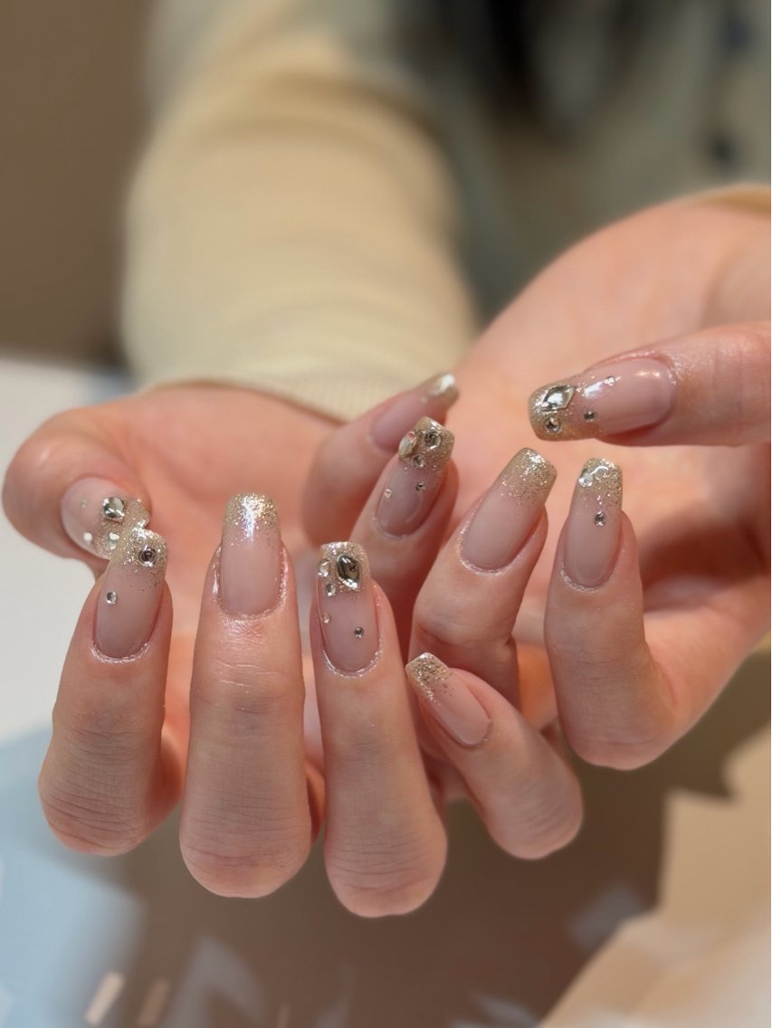 ネイル キラキラネイル h. machiのネイルデザイン