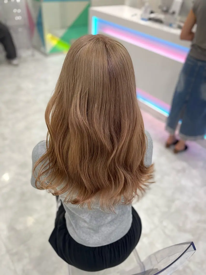 ロング カラー ベージュカラー ブリーチ ブロンド グレージュ ハイトーンカラー 色落ち綺麗🩰ハイ トーン🎀RINKAのヘアスタイル