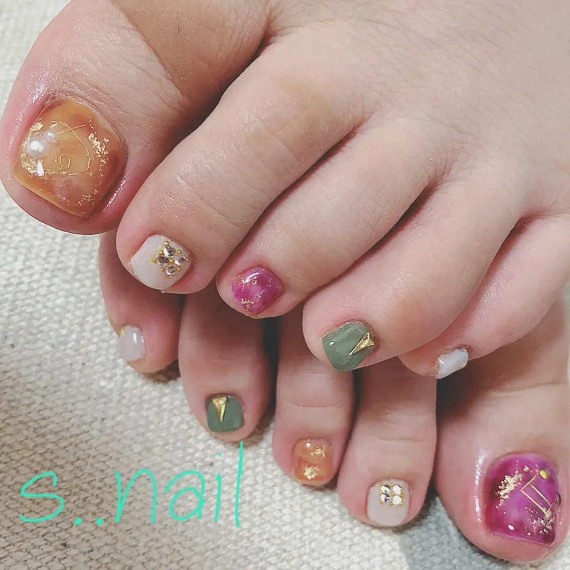 ネイル べっ甲ネイル ハンドネイル フットネイル s..nail / MORITAのネイルデザイン