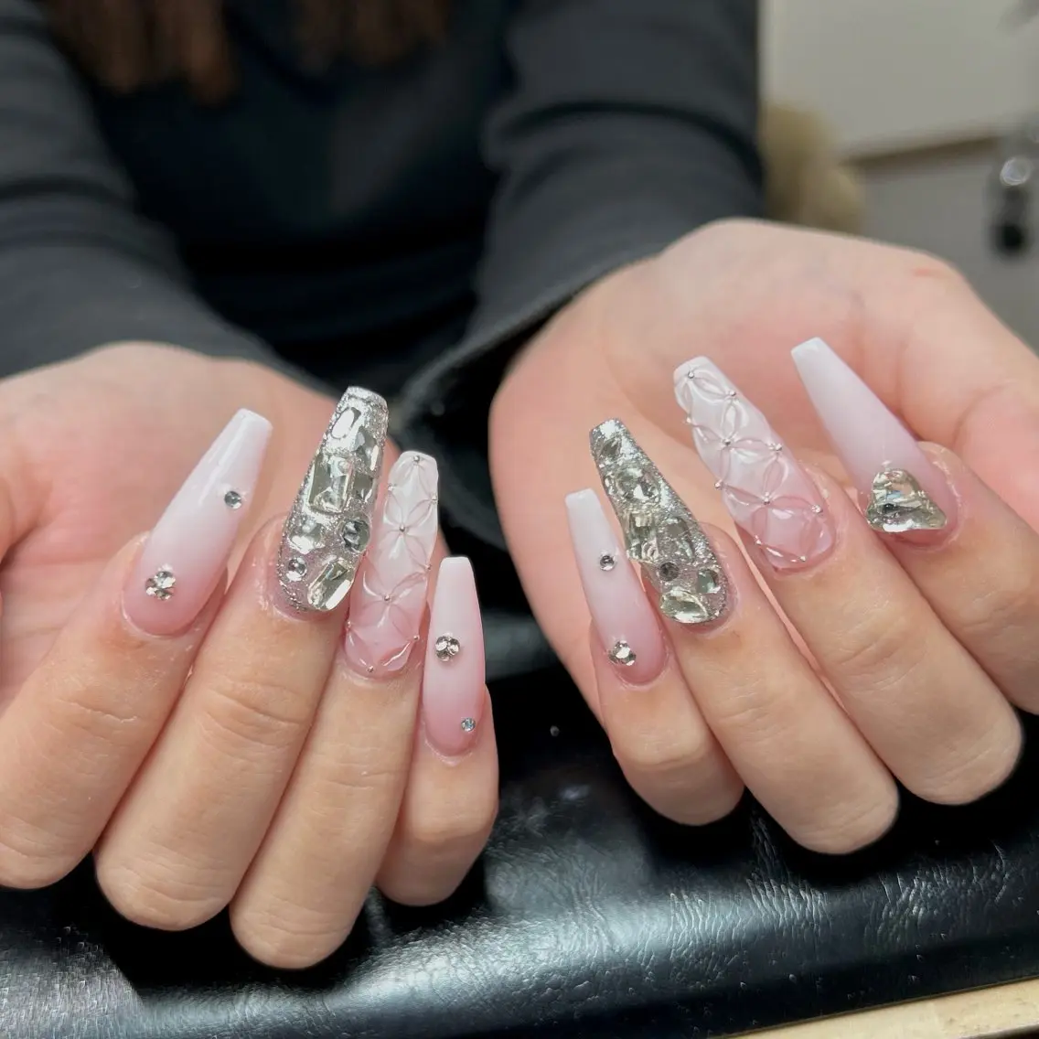 ネイル グラデーション ラメ(グリッター) マグネットネイル ミラーネイル ニュアンスネイル ハンドネイル Lumi de nailsのネイルデザイン