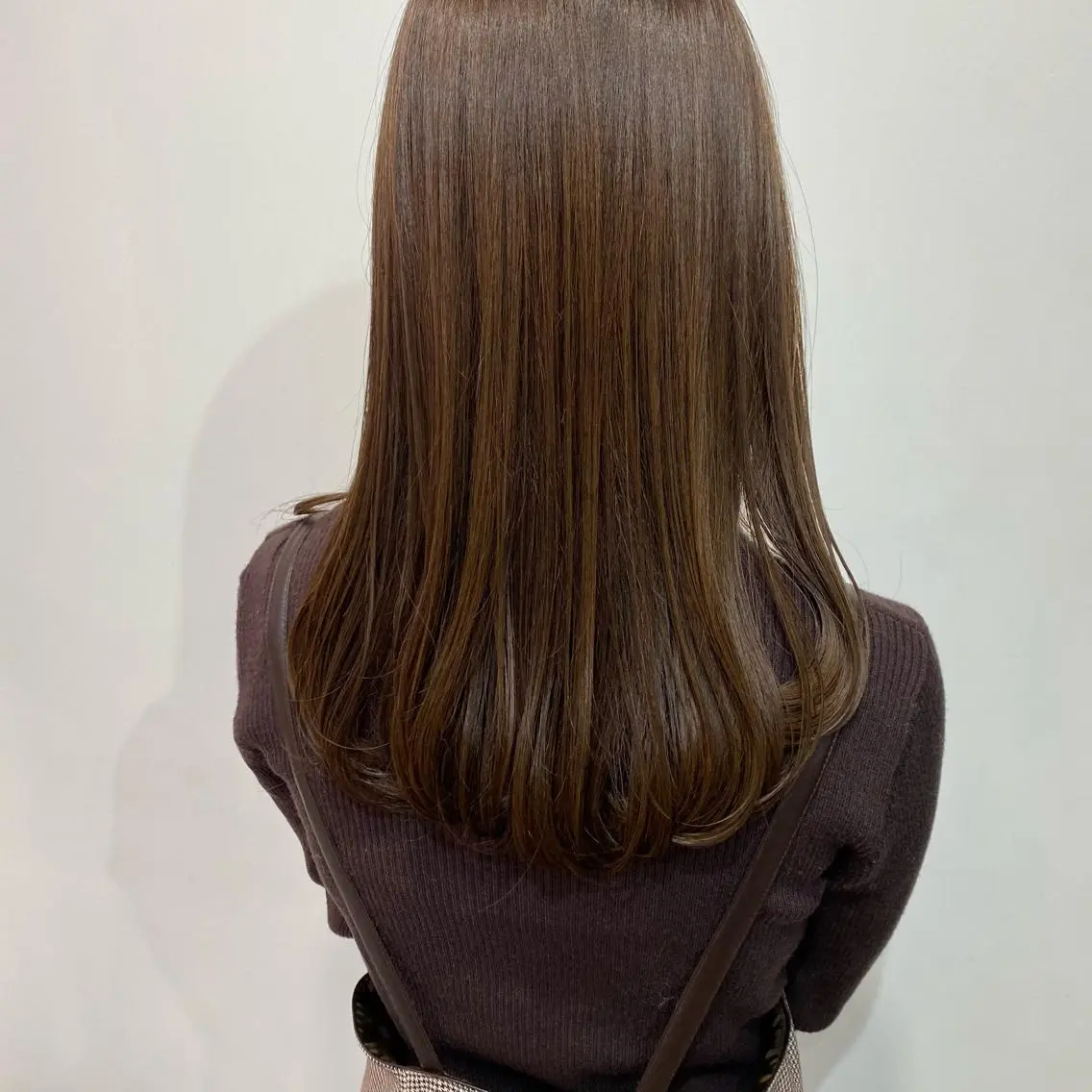 セミロング カラー 髪質改善サロン🫧 戎谷栞菜のヘアスタイル