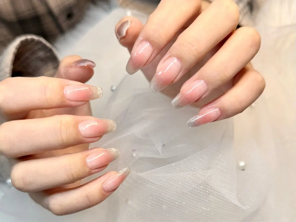 セミロング Bonheur 【ボヌール】のネイルデザイン