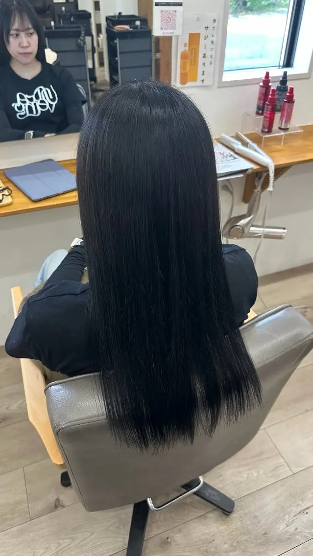 カラー ルプラボウ 石田渚夏のヘアスタイル