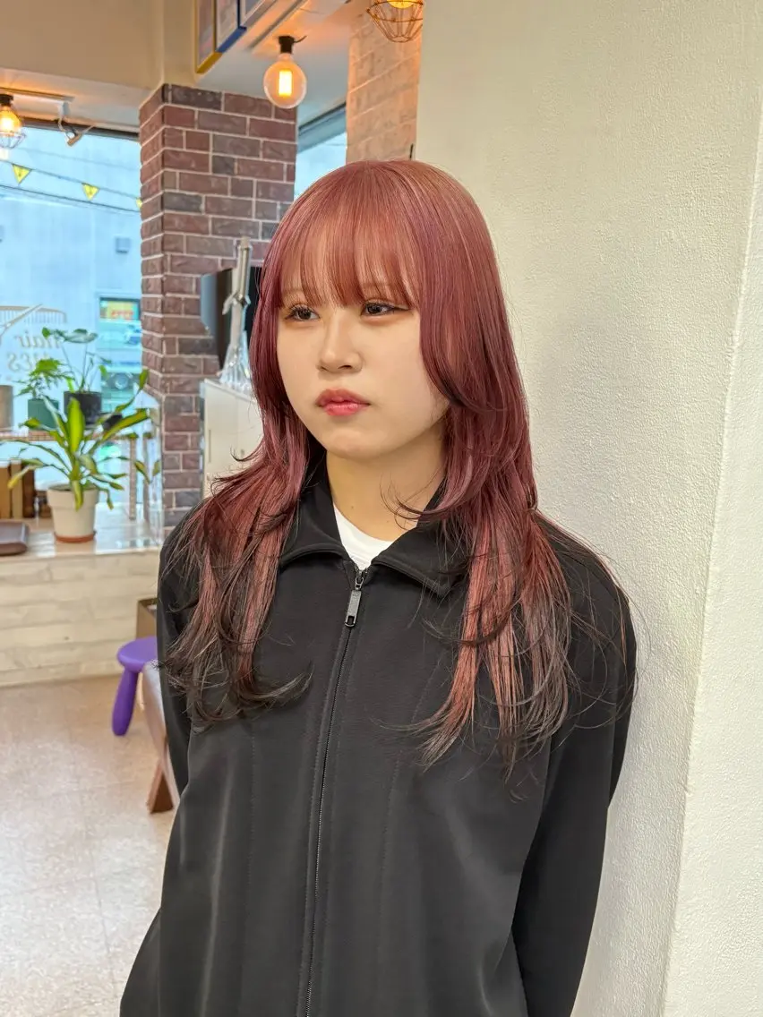 セミロング カラー デザインカラー ハッシュカット エクステ ハイトーン 💭黒崎ハルカのヘアスタイル
