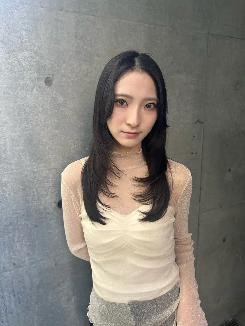 ロング ハイレイヤー レイヤーカット カット ヘアカラー レイヤー/韓国ヘア /顔まわり/サラのヘアスタイル