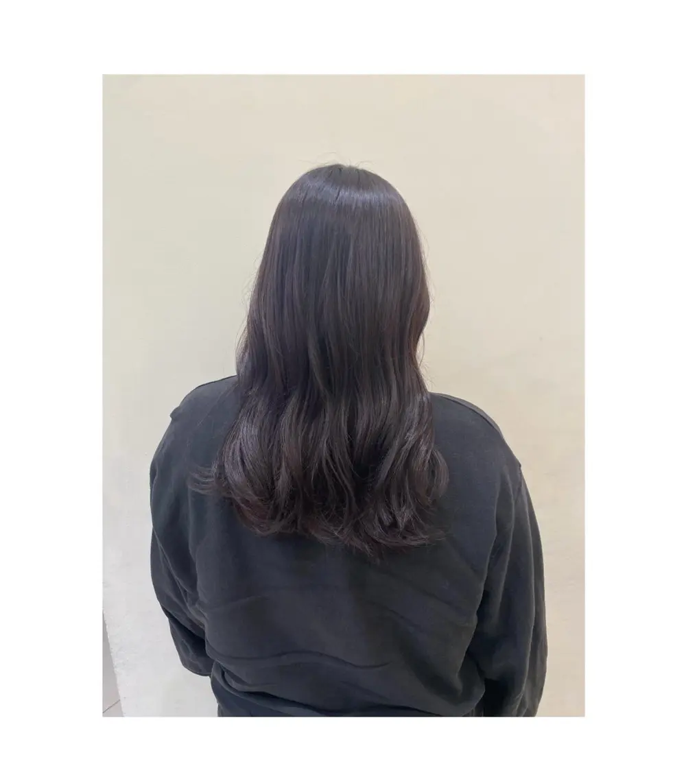 カラー 新嵩 真理のヘアスタイル