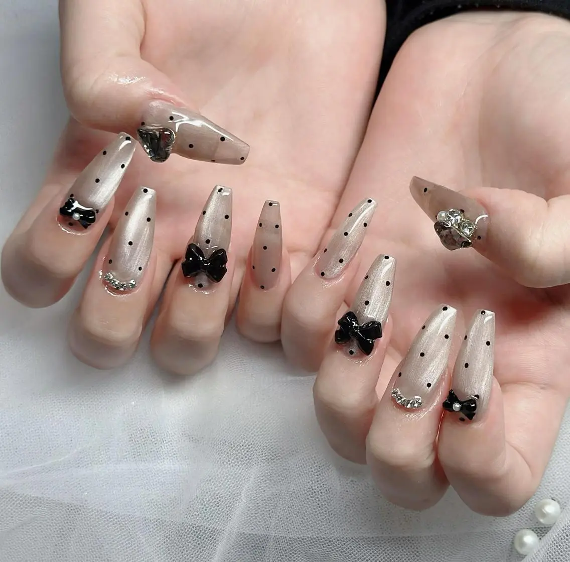 ネイル フレンチネイル ジェルネイル ハロウィン 韓国ネイル マグネットネイル ハンドネイル Hbaby nailのネイルデザイン