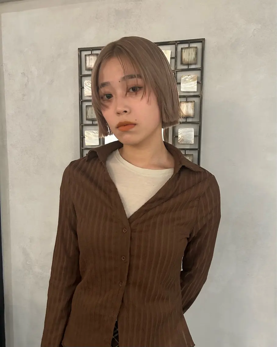 カラー ベージュカラー ブリーチ ヘアカラー GAN /ダメージレスカラーのヘアスタイル