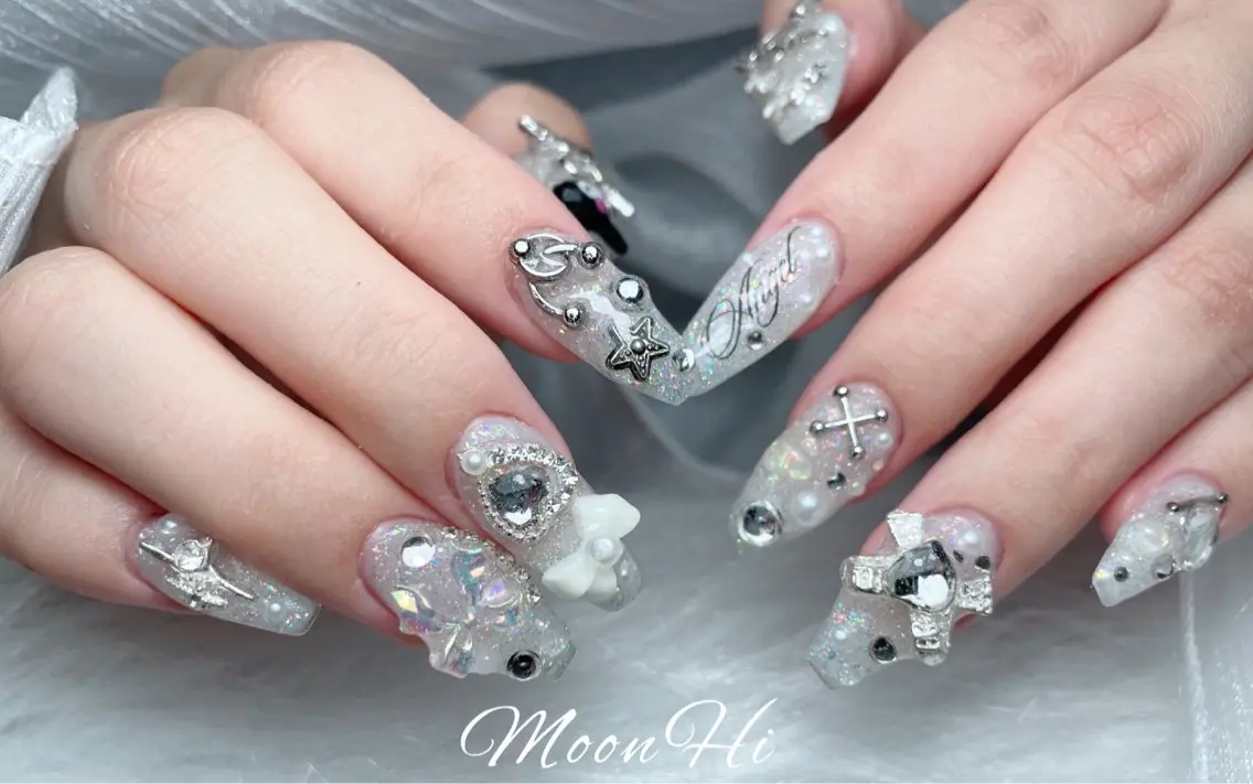 ネイル MoonHi Nail 朝霞台のネイルデザイン