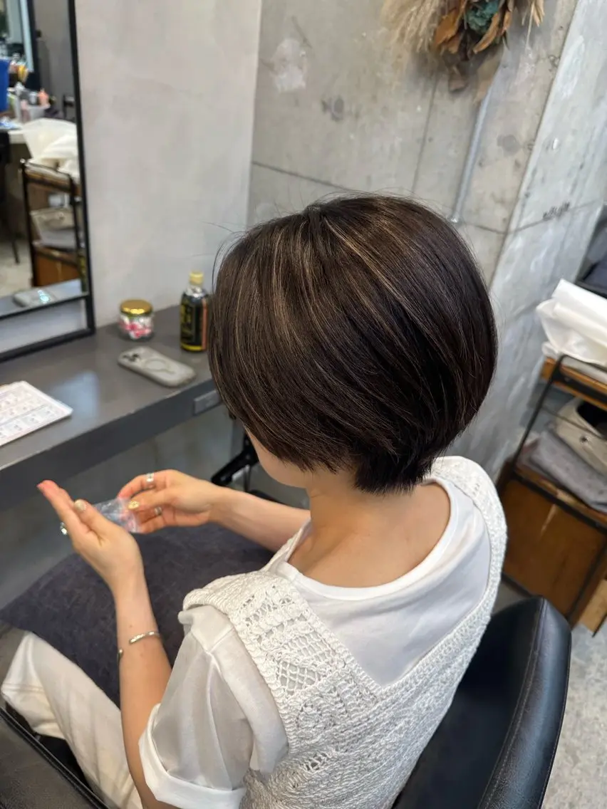 ショート ハイライト ヘアカラー カット/ハイトーン まなみ🤍のヘアスタイル