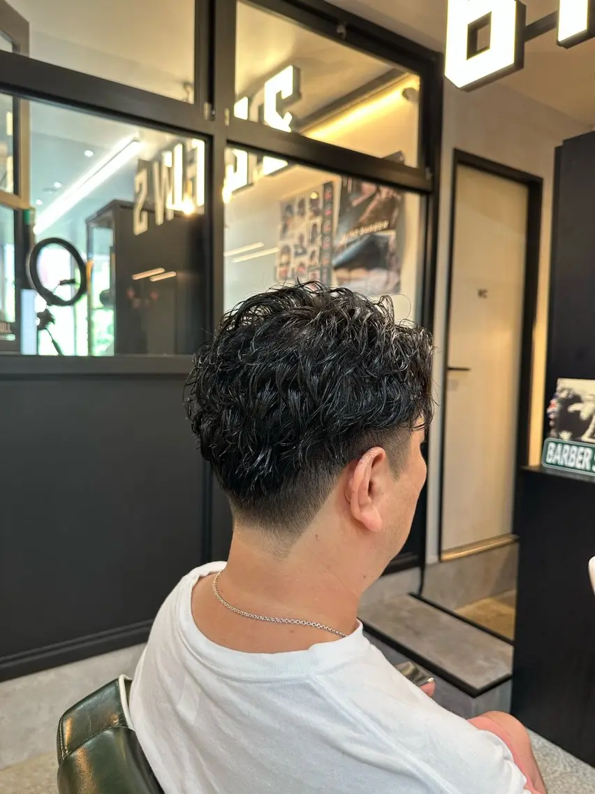 パーマ メンズ メンズパーマ 刈り上げ AMANO KOAのヘアスタイル