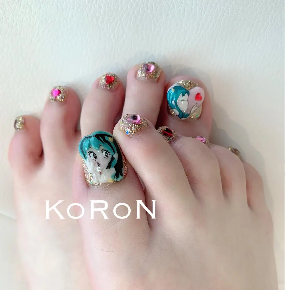 ネイル フットネイル ラメ(グリッター) フットネイル 自宅サロン鎌倉 KORONのネイルデザイン
