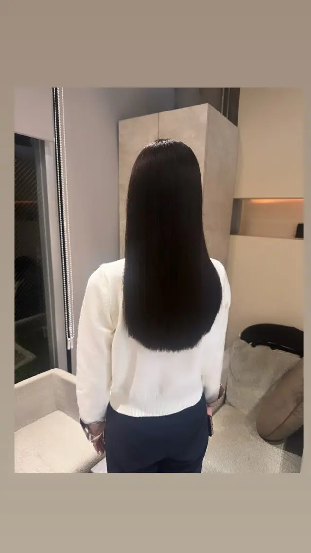 ロング カラー ア ンナのヘアスタイル