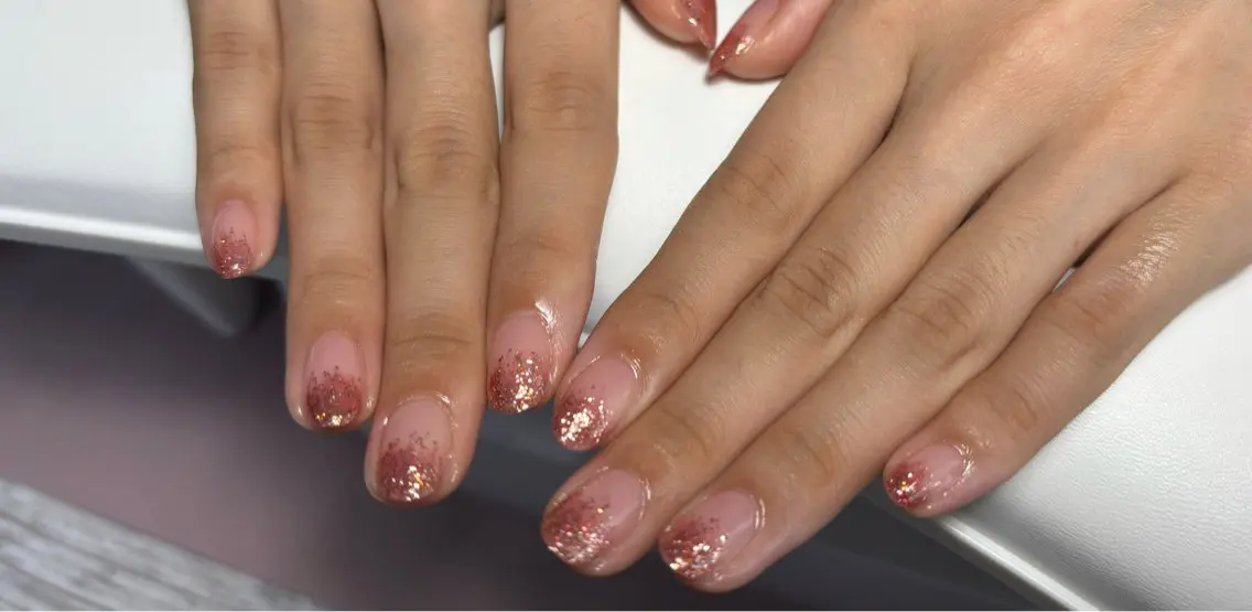 ネイル クリアネイル グラデーション ラメ(グリッター) ラメグラデーション ハンドネイル BONNIE NAILのネイルデザイン