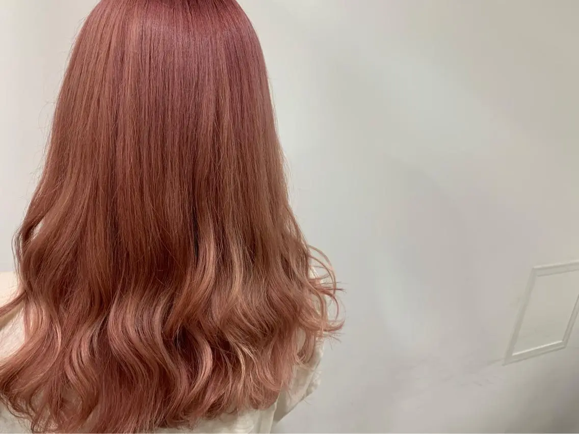 ロング カラー ピンクカラー ヘアカラー トリートメント あべ ゆうかのヘアスタイル