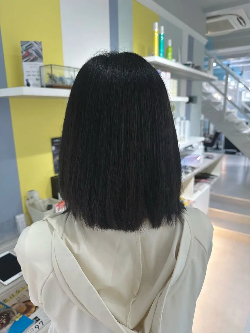 ミディアム ヘアカラー 足立 芹音のヘアスタイル