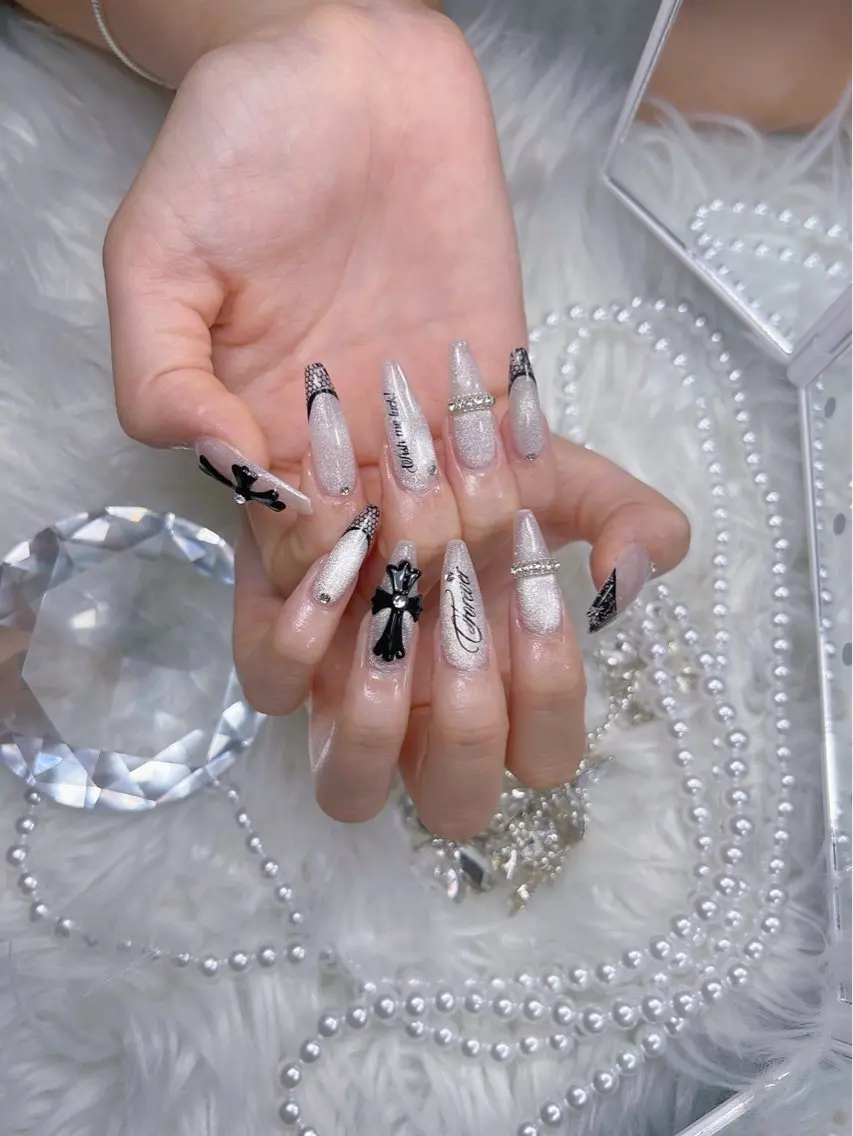 ネイル アートネイル オーロラネイル チークネイル 長さ出し フットネイル Miya _nailのネイルデザイン