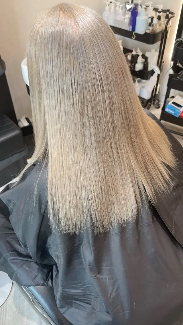 カラー 酒井 敬之のヘアスタイル
