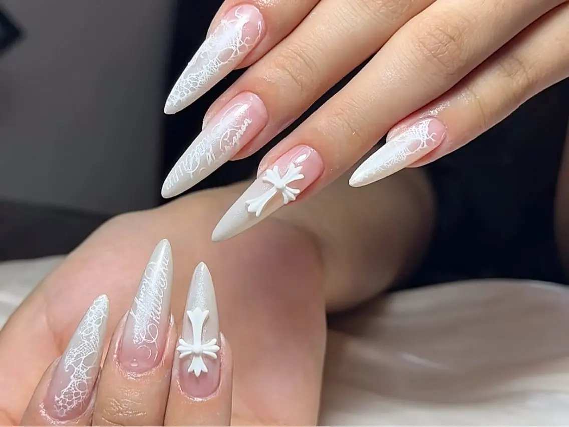 ネイル オーロラネイル チークネイル フットネイル フレンチネイル ジェルネイル ハンドネイル ハンドケア NEW NAIL💞 yuki🔥のネイルデザイン