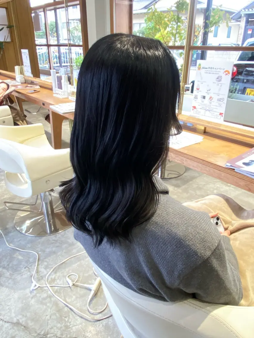 ロング カラー 黒髪 ブルーカラー ブルーブラック ヘアカラー MIKU ／fulamのヘアスタイル