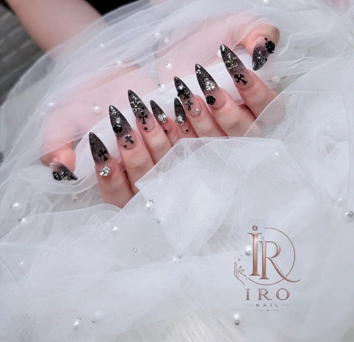 ネイル ハンドネイル IRO Nail Studioのネイルデザイン