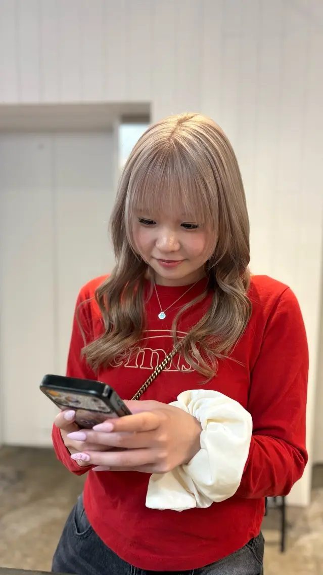 ロング フカミ マナカのヘアスタイル