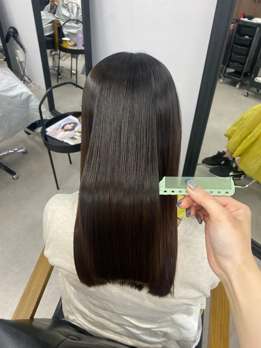 セミロング 縮毛矯正 トリートメント 太田 すず香のヘアスタイル