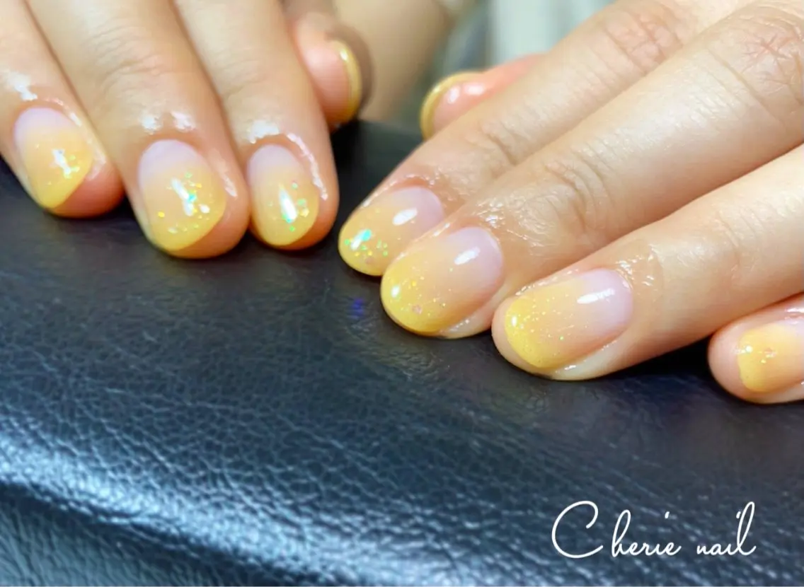 ネイル ジェルネイル グラデーション キラキラネイル ラメ(グリッター) Cherienail yunaのネイルデザイン