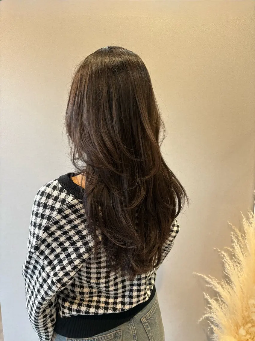 ロング ハイレイヤー レイヤーカット 赤池 日菜子のヘアスタイル