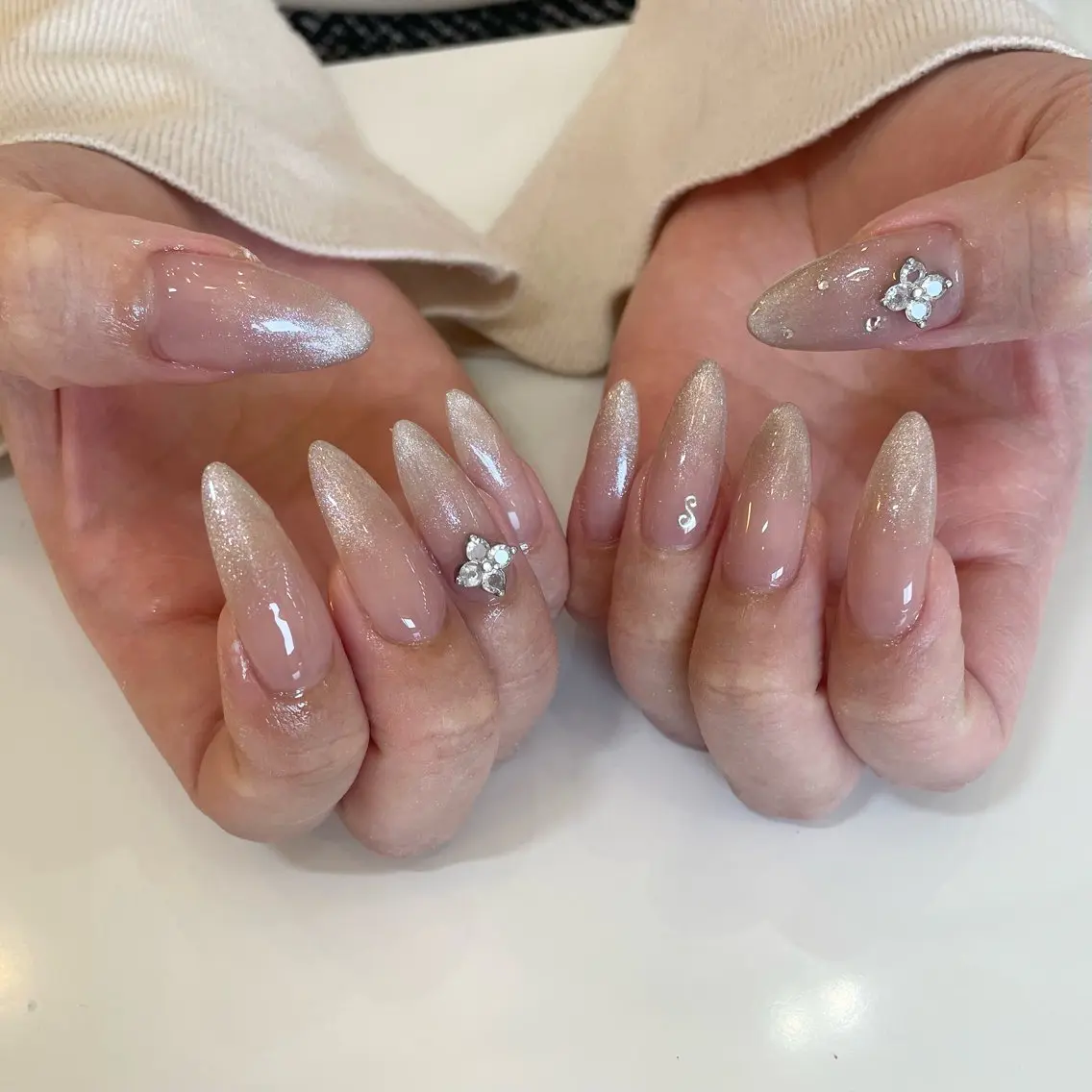 ネイル マグネットネイル Nail Salon Gummi.のネイルデザイン