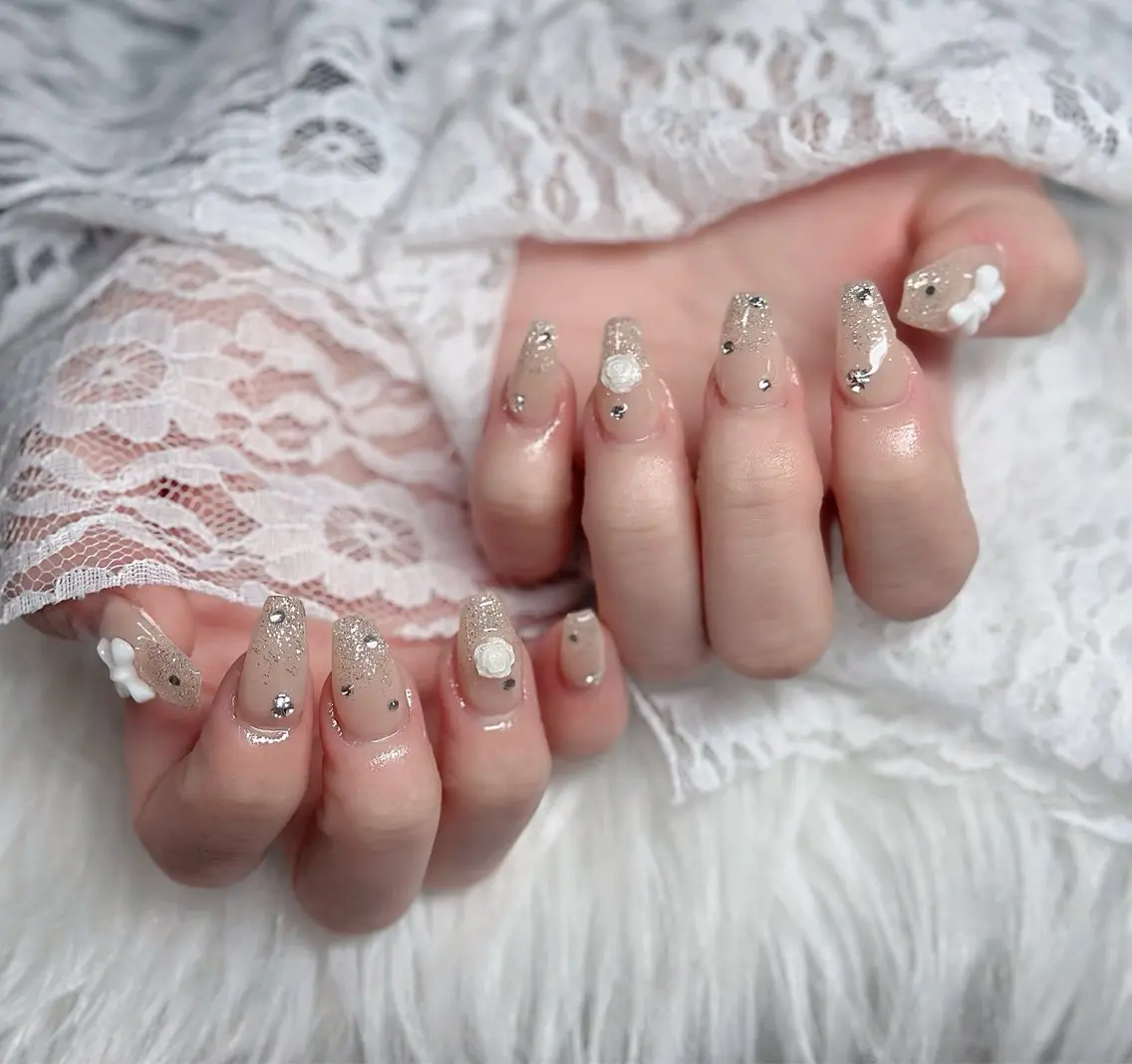 ネイル フレンチネイル ジェルネイル ガラスフレンチ ハロウィン ハート ハンドネイル H.baby Nail Salonのネイルデザイン