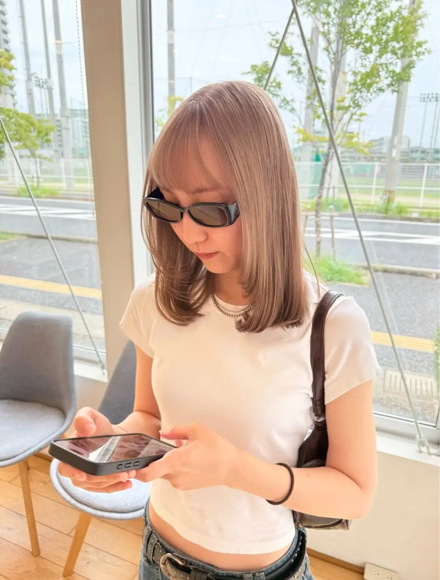 ミディアム カラー ブリーチ 中島 紗來のヘアスタイル