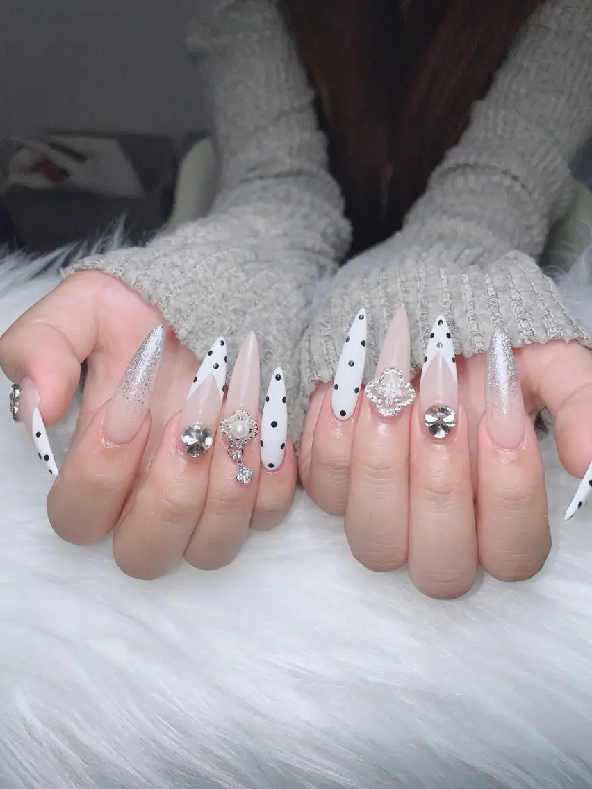 ネイル ガーリー ハート 韓国ネイル ニュアンスネイル リボン Sora nail 長さ出し専門店のネイルデザイン
