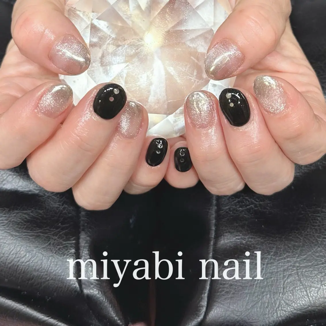 ネイル ブラウン ジェルネイル グラデーション マグネットネイル ミラーネイル ハンドネイル miyabi nail 桂川駅近くのネイルデザイン