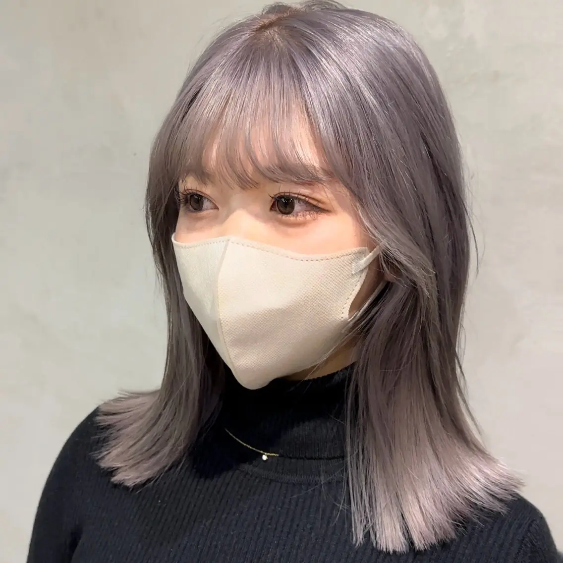ショート カラー ヘアカラー おしゃれハイトーン 💗AKARIのヘアスタイル