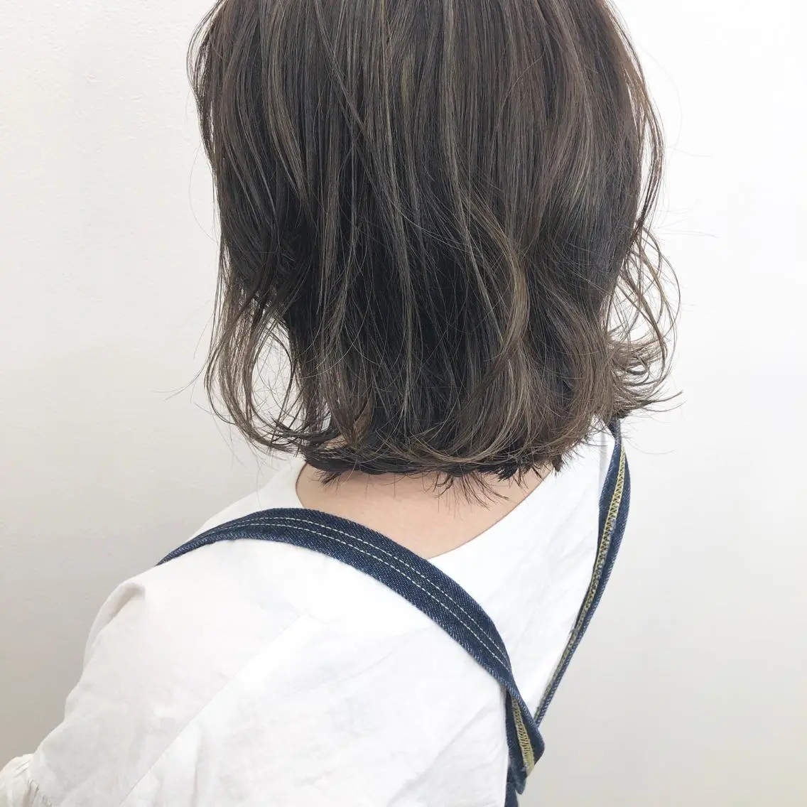 ショート 切りっぱなしボブ ボブ ヘアカラー トリートメント AKANE 【zina新宿】のヘアスタイル